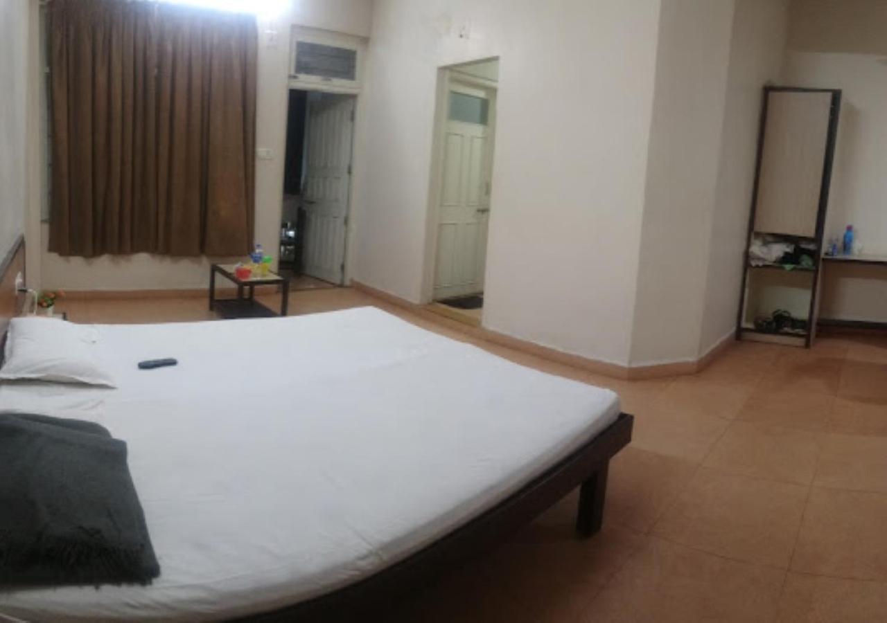 Hotel Durvankur Ganpatipule Exteriér fotografie